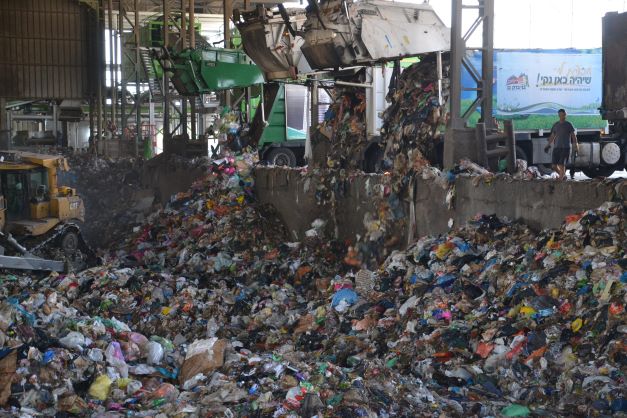 Unloading waste at Hiriya transfer station