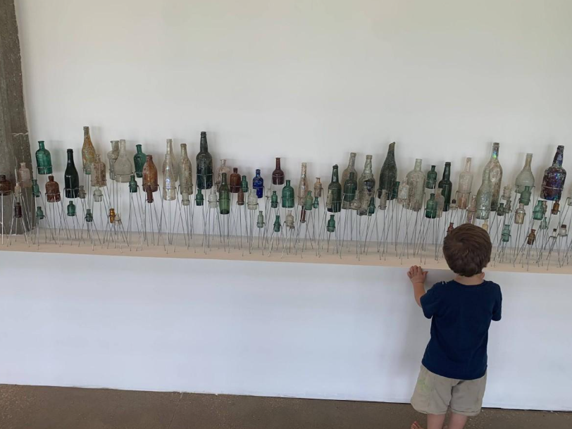 "מבטים אל בור החפצים הדחויים" /ניל ננר, אביחי מזרחי