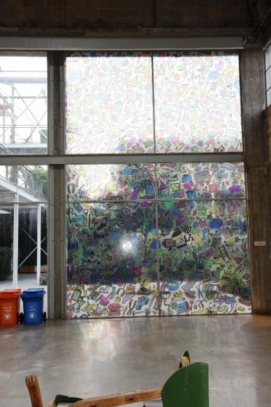 איור חלון, עמוס אלנבוגן, 2021